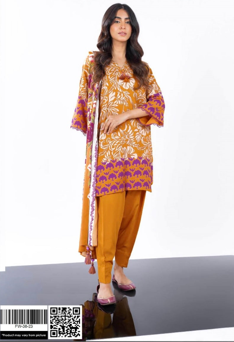 Alkaram Khaddar 3-Piece Golden Suit